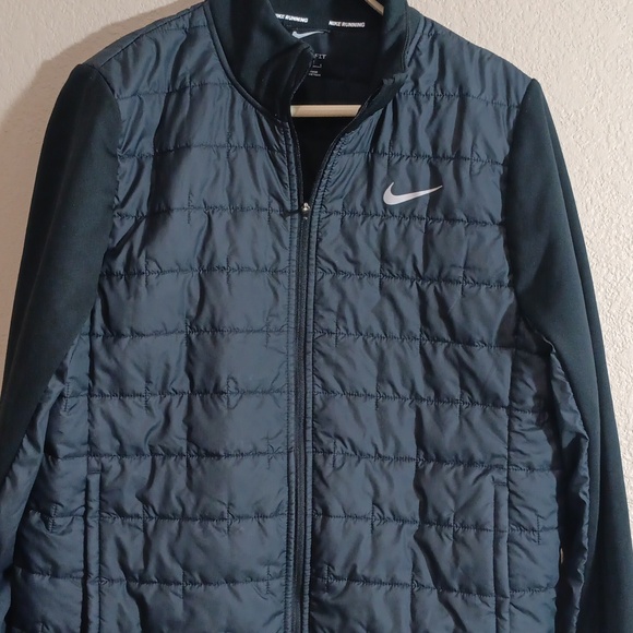 Nike Black Quilted Running Athletic Jacket - Picture 4 of 4